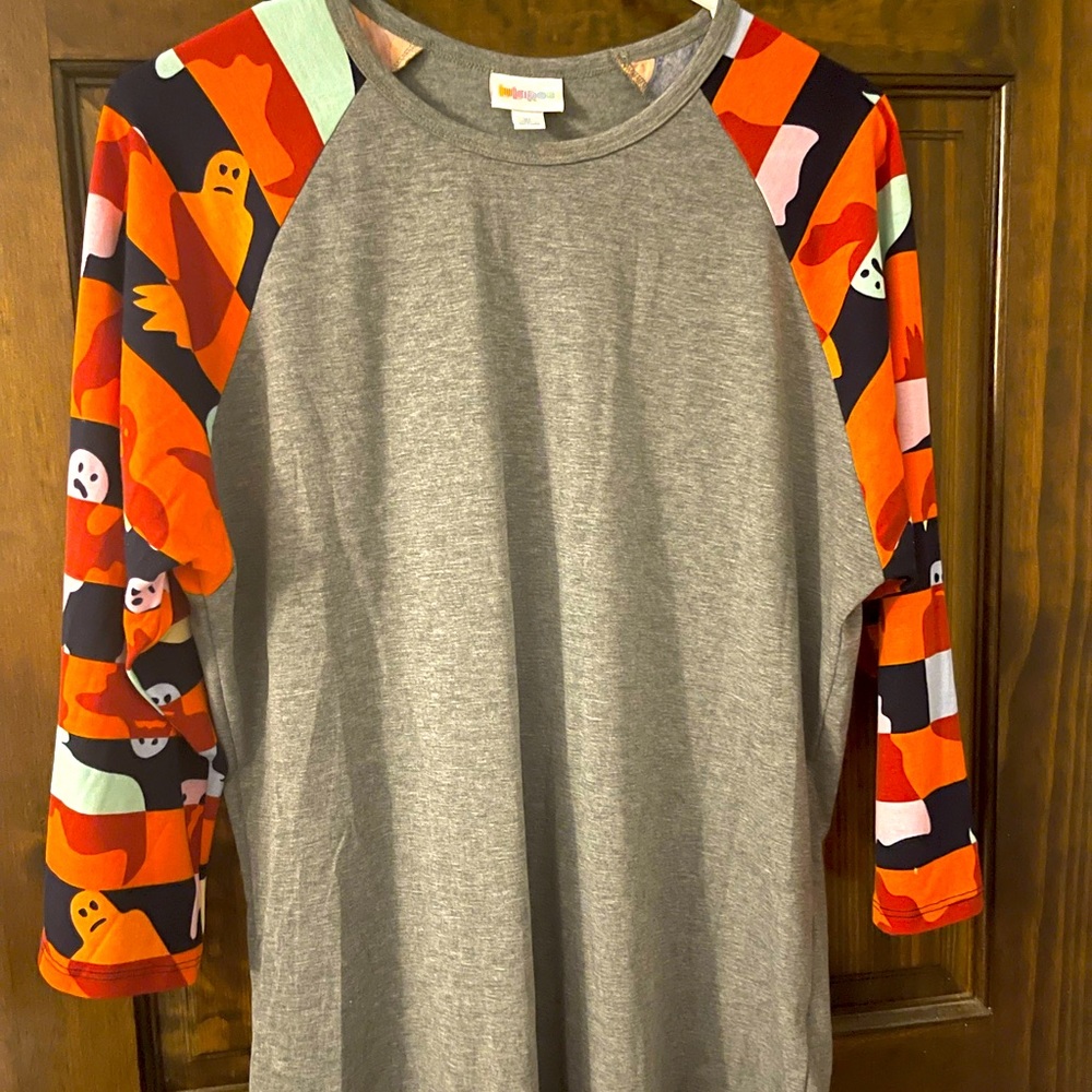 Must-have Halloween Lularoe 3/4 sleeve shirt (Randy)